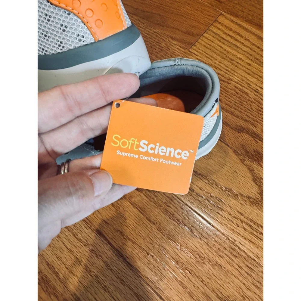 SoftScience fin boat